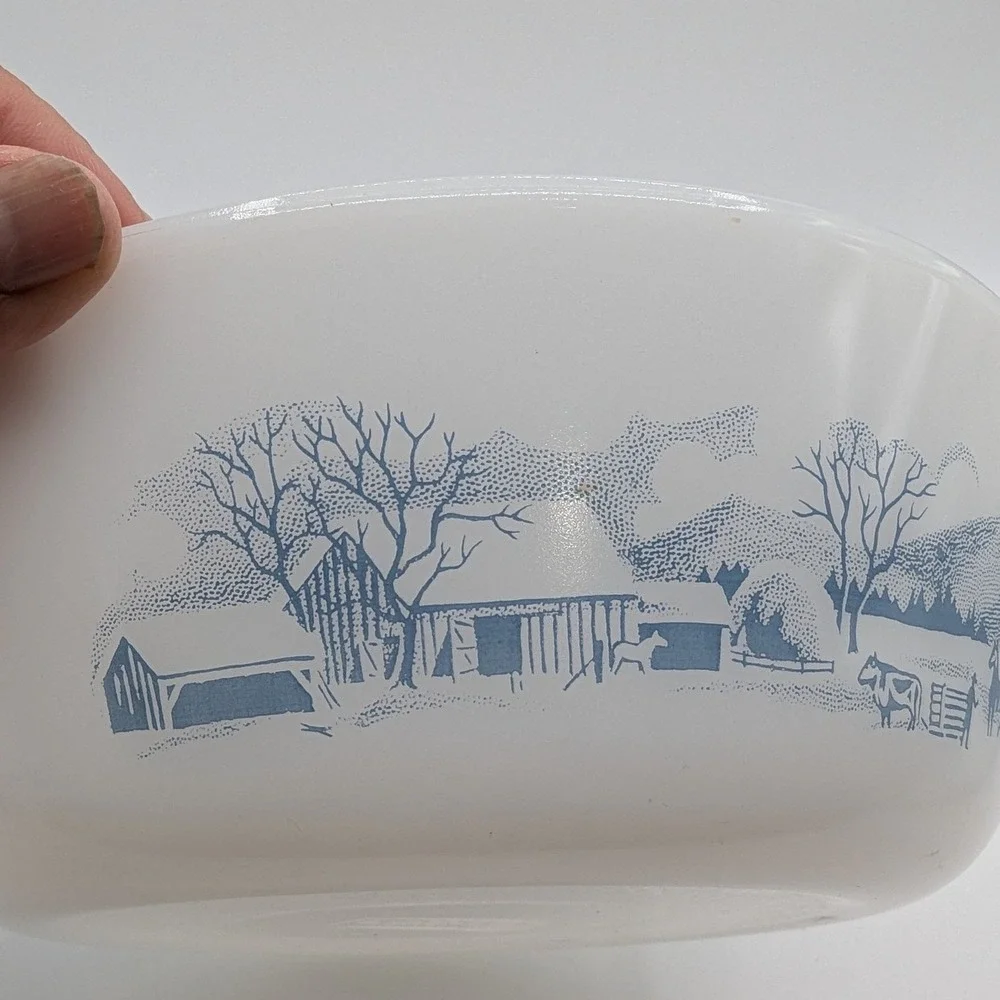 Glasbake Currier & Ives‎ Blue Milk Glass Round Casserole Dish J-514 2 QT USA